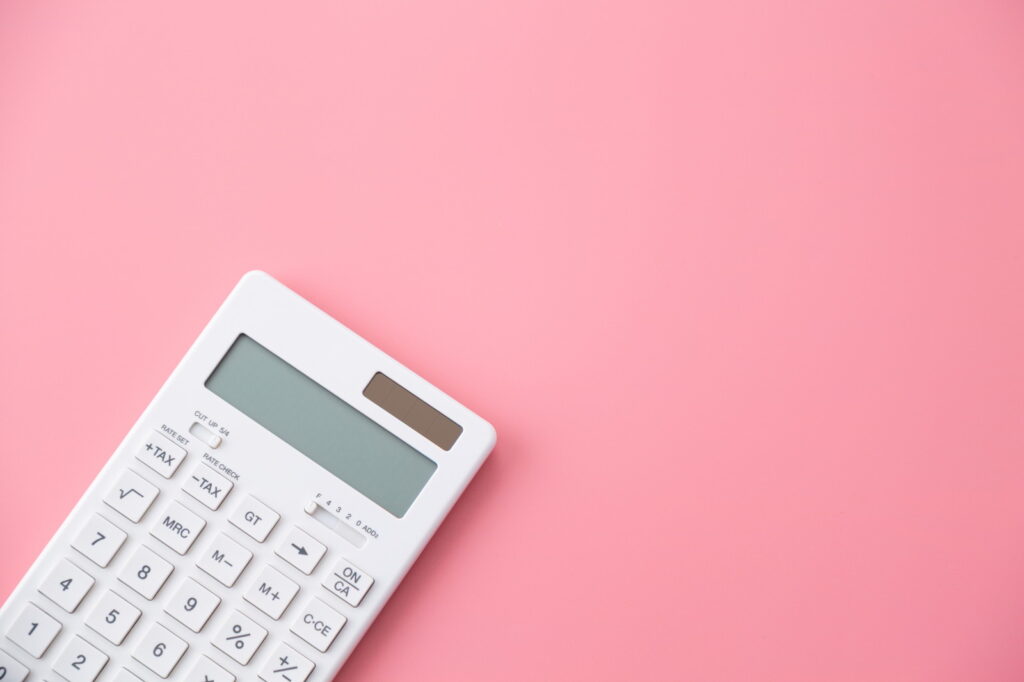 電話占いの鑑定料の相場は？