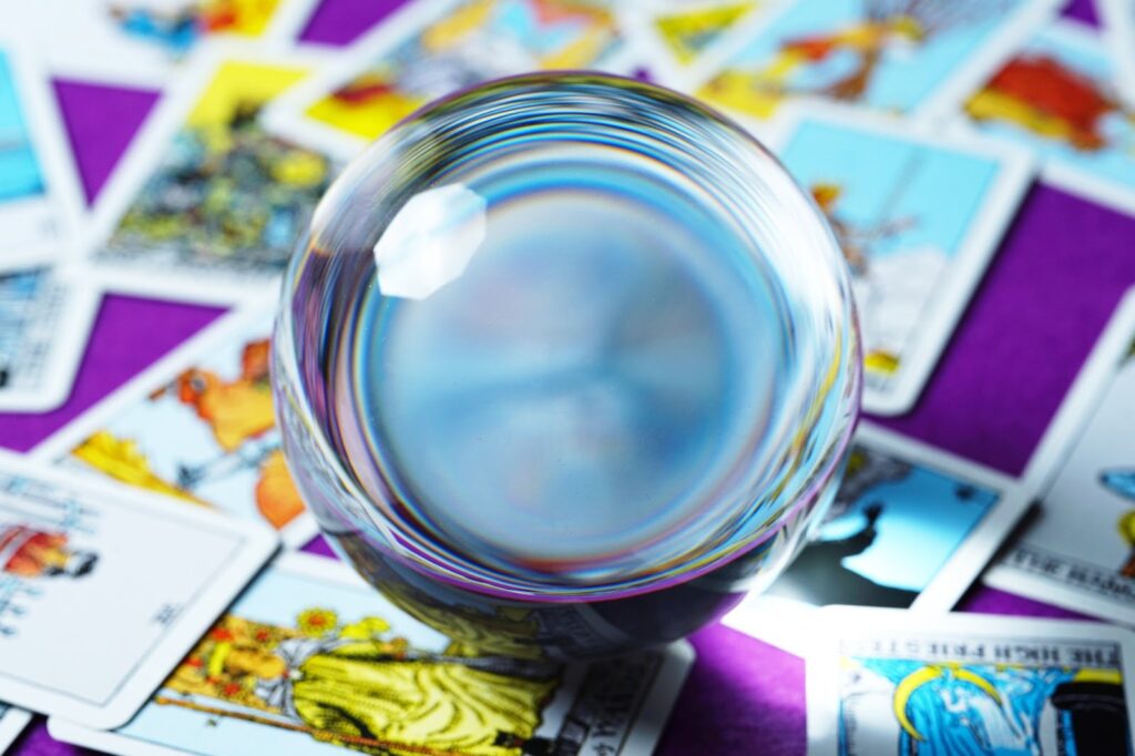 相手の気持ちを知りたいなら「占いの館ランプ」の電話占い