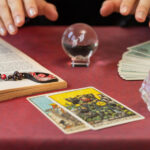 老舗占いの館が運営する電話占いサービスを紹介！実績多数